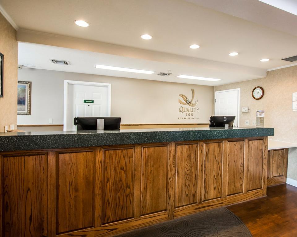 Quality Inn Palm Bay - Melbourne I-95 Bagian luar foto