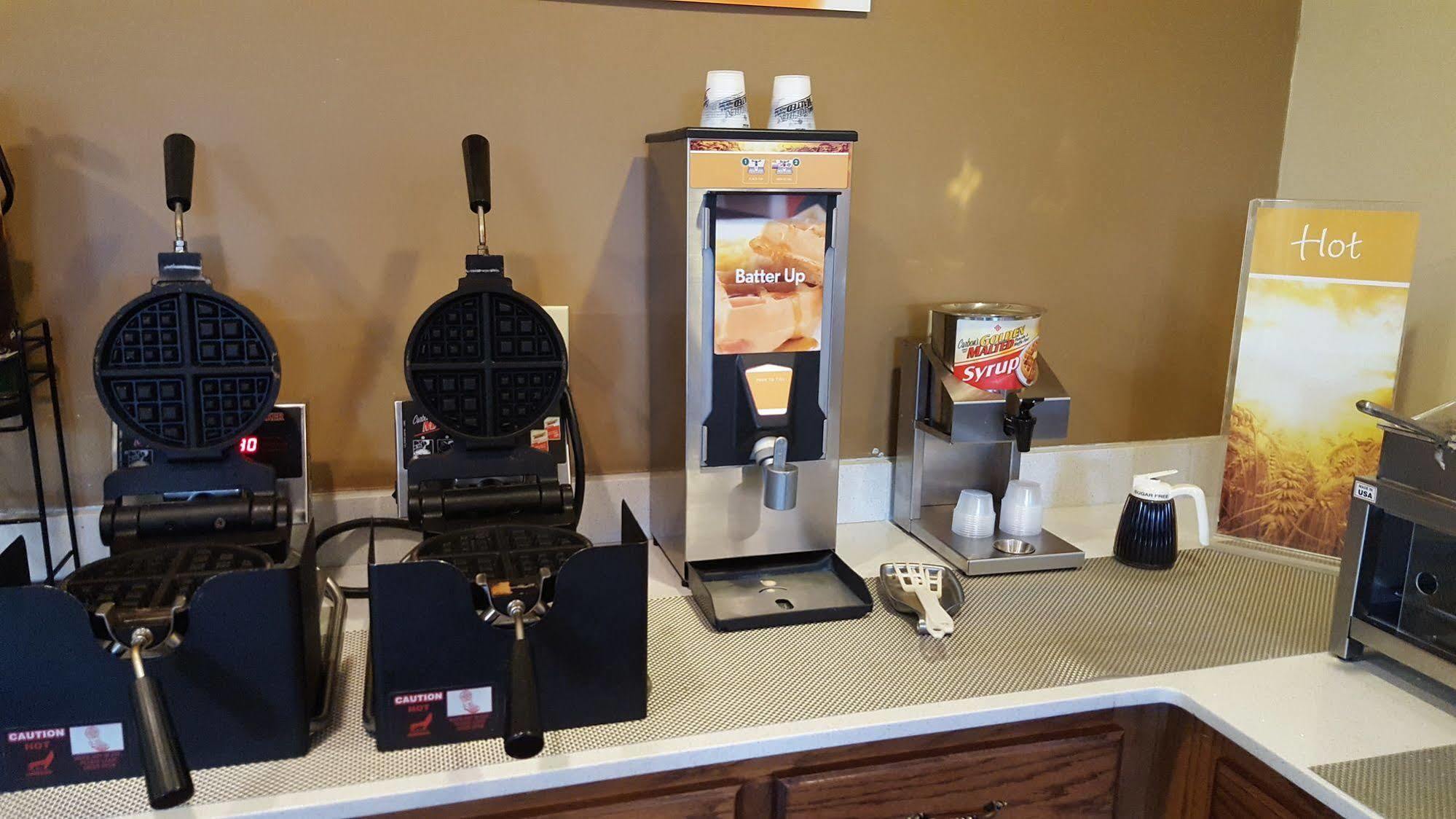 Quality Inn Palm Bay - Melbourne I-95 Bagian luar foto